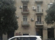 Satılır 4 otaqlı 120 m2 köhnə tikili Sahil m.