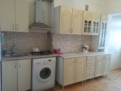 İcarəyə verilir 2 otaqlı 53 m2 köhnə tikili Neapol dairəsi