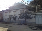 Satılır 8 otaqlı 6000 m2 həyət evi Gəncə