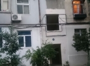 Satılır 2 otaqlı 48 m2 köhnə tikili 1 mkr