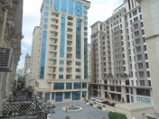 İcarəyə verilir 4 otaqlı 200 m2 yeni tikili Nəsimi heykəli