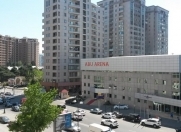 İcarəyə verilir 4 otaqlı 200 m2 yeni tikili Gənclik m.