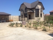 Satılır 4 otaqlı 164 m2 bağ evi Koroğlu m.