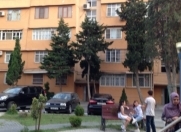 Satılır 4 otaqlı 150 m2 köhnə tikili 8 mkr