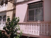 Satılır 3 otaqlı 70 m2 köhnə tikili İnşaatçılar m.