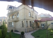 İcarəyə verilir 4 otaqlı 400 m2 həyət evi AZTV telekanalı