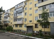 Satılır 2 otaqlı 47 m2 köhnə tikili Moskva univermağı