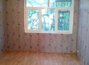 Satılır 2 otaqlı 48 m2 köhnə tikili Moskva univermağı