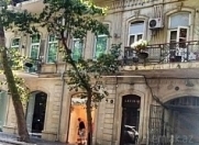 İcarəyə verilir 5 otaqlı 300 m2 köhnə tikili İçəri Şəhər m.