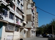 Satılır 2 otaqlı 53 m2 köhnə tikili Ayna Sultanova heykəli