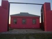 Satılır 3 otaqlı 450 m2 həyət evi Binə