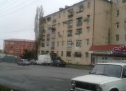 Satılır 4 otaqlı 90 m2 köhnə tikili Şəki