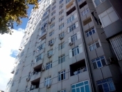 Satılır 4 otaqlı 138 m2 yeni tikili İnşaatçılar m.