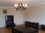 Satılır 7 otaqlı 440 m2 yeni tikili 28 may