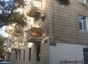 Satılır 2 otaqlı 55 m2 köhnə tikili Nəriman Nərimanov parkı