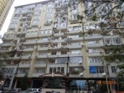 İcarəyə verilir 4 otaqlı 193 m2 yeni tikili Nizami m.