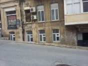Satılır 4 otaqlı 86 m2 köhnə tikili İçəri Şəhər m.