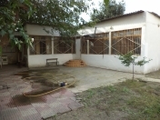 Satılır 2 otaqlı 400 m2 həyət evi 8 km