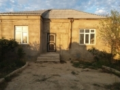 Satılır 2 otaqlı 70 m2 həyət evi Ramana