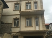 Satılır 8 otaqlı 585 m2 həyət evi Bakıxanov