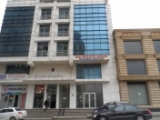 İcarəyə verilir 4 otaqlı 600 m2 obyekt Nəsimi r.