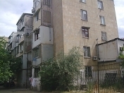 Satılır 2 otaqlı 45 m2 köhnə tikili Hüseyn Cavid parkı