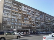 Satılır 2 otaqlı 42 m2 köhnə tikili İnşaatçılar m.