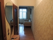 Satılır 1 otaqlı 45 m2 köhnə tikili 8 mkr