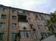 Satılır 2 otaqlı 45 m2 köhnə tikili Memar Əcəmi m.