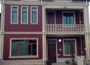 Satılır 9 otaqlı 300 m2 həyət evi Bakıxanov