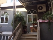 Satılır 3 otaqlı 90 m2 həyət evi Axundov bağı