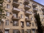 İcarəyə verilir 3 otaqlı 90 m2 köhnə tikili Dənizkənarı Milli park