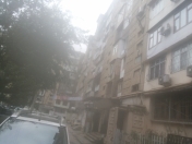 Satılır 4 otaqlı 110 m2 köhnə tikili İnşaatçılar m.