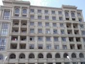 Satılır 4 otaqlı 160 m2 yeni tikili Metropark