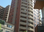 Satılır 3 otaqlı 140 m2 yeni tikili Nizami m.