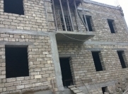 Satılır 5 otaqlı 300 m2 həyət evi Bakıxanov