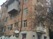 Satılır 4 otaqlı 100 m2 köhnə tikili 28 May m.