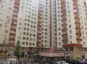 Satılır 3 otaqlı 130 m2 yeni tikili İnşaatçılar m.