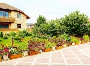 Satılır 8 otaqlı 750 m2 həyət evi Quba