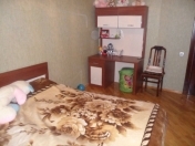 Satılır 3 otaqlı 80 m2 köhnə tikili 8 km