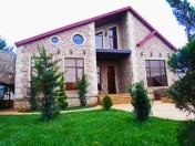 Satılır 4 otaqlı 155 m2 bağ evi Koroğlu m.