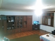 Satılır 5 otaqlı 160 m2 köhnə tikili 8 km