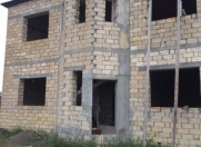 Satılır 9 otaqlı 240 m2 həyət evi Binə