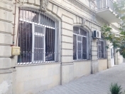 Satılır 2 otaqlı 68 m2 köhnə tikili İçəri Şəhər m.