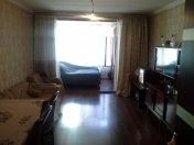 Satılır 3 otaqlı 110 m2 köhnə tikili Tibb Universiteti