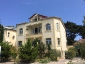 İcarəyə verilir 10 otaqlı 420 m2 həyət evi Bahar