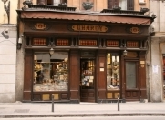 Satılır 6 otaqlı 250 m2 obyekt Ayna Sultanova heykəli