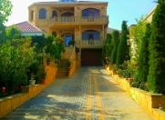 Satılır 8 otaqlı 432 m2 həyət evi Badamdar