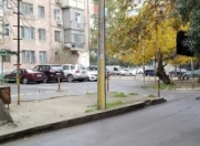 Satılır 2 otaqlı 45 m2 köhnə tikili Memar Əcəmi m.