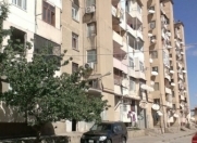 Satılır 4 otaqlı 70 m2 köhnə tikili Rəsulzadə